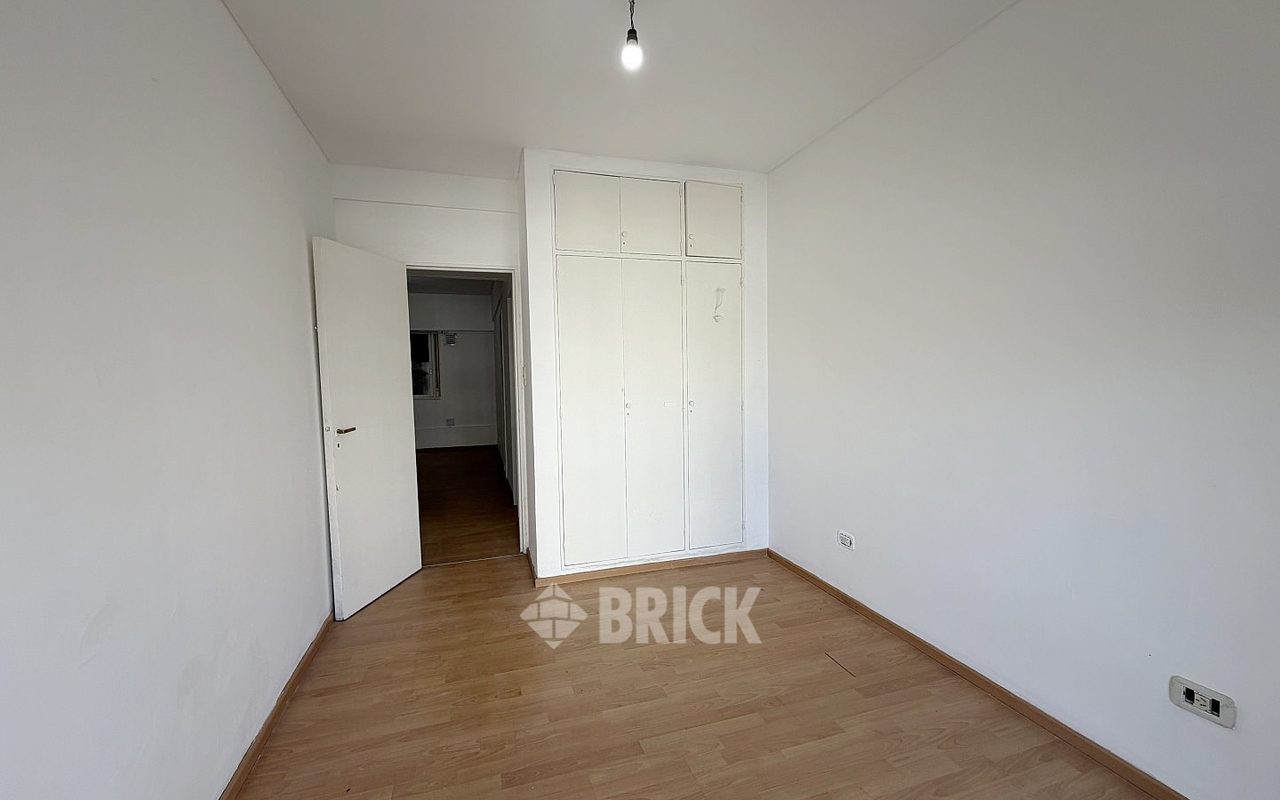 RIVADAVIA, AV. al 3400 Piso 5 9