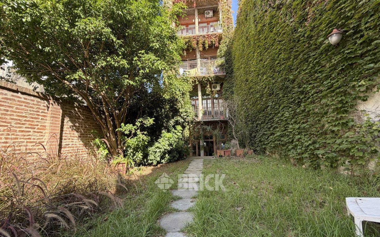 MORENO al 2100 Piso PB 24