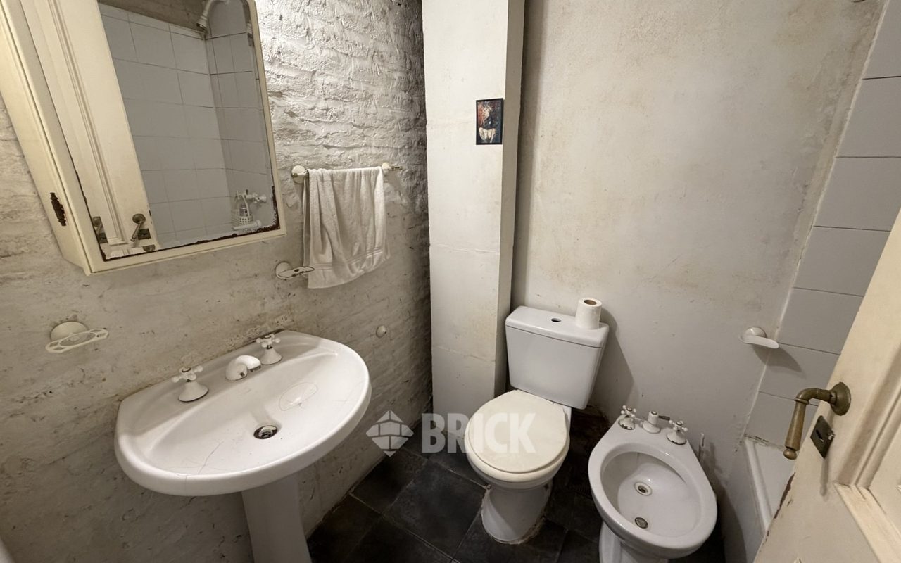 MORENO al 2100 Piso PB 34