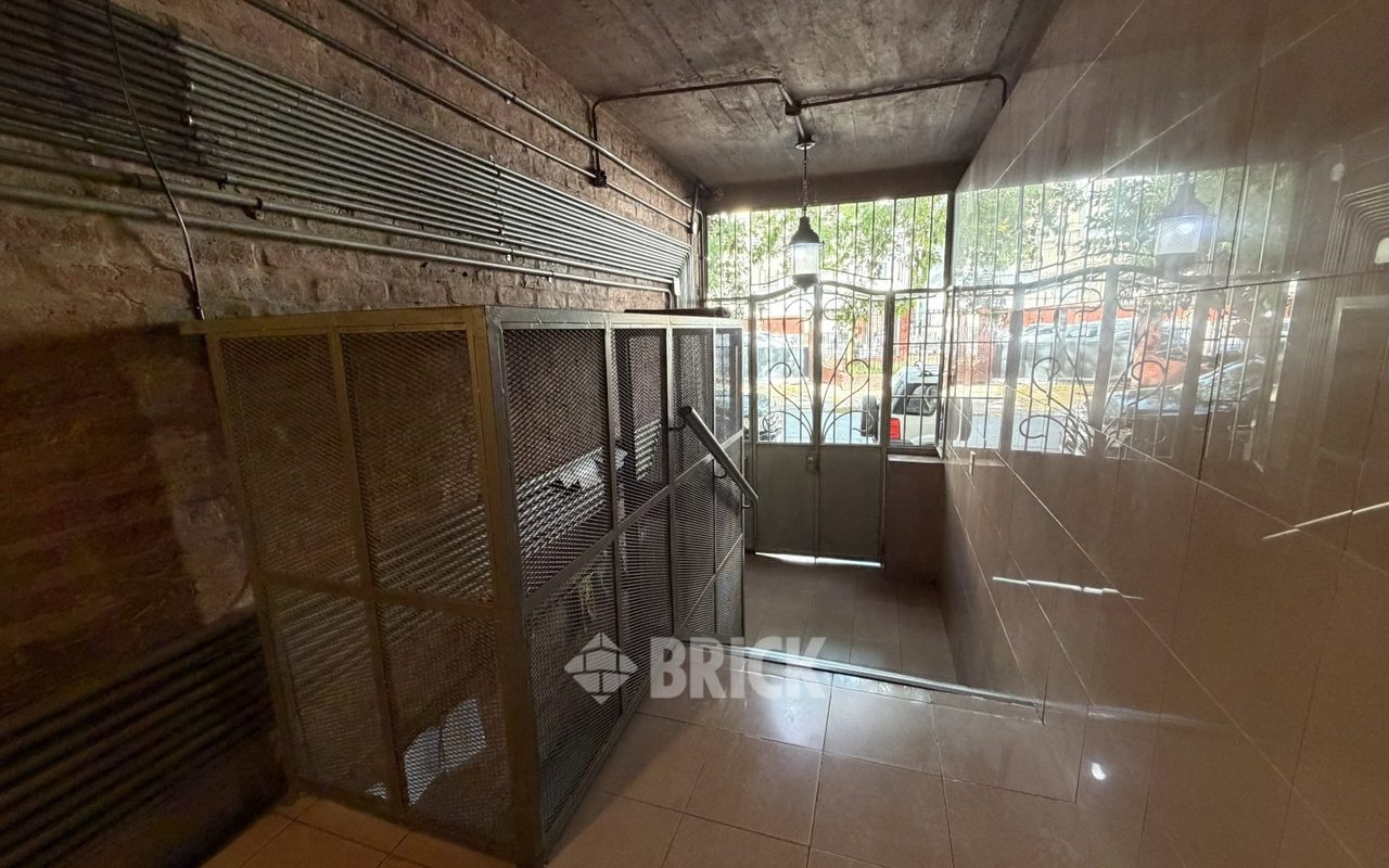 MORENO al 2100 Piso PB 36