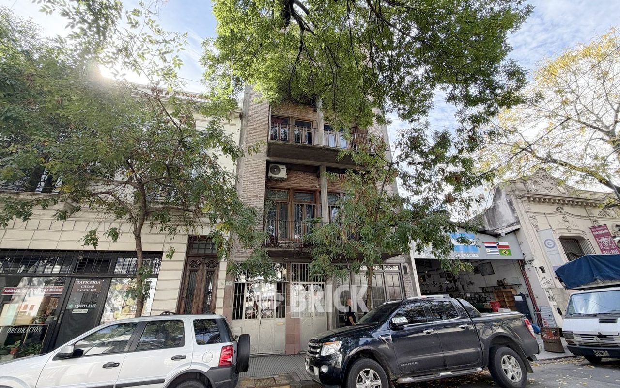 MORENO al 2100 Piso PB 40