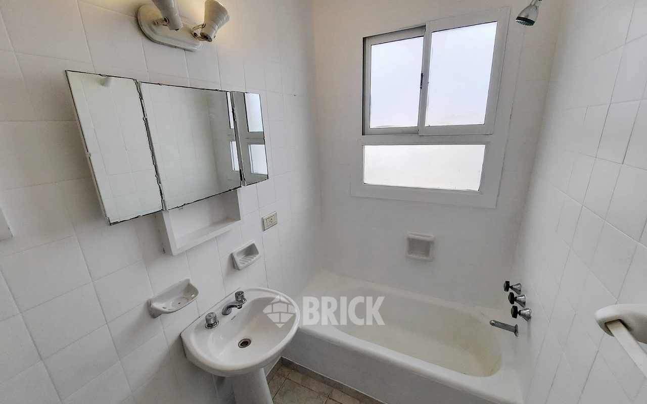 LARREA al 900 Piso 12 13