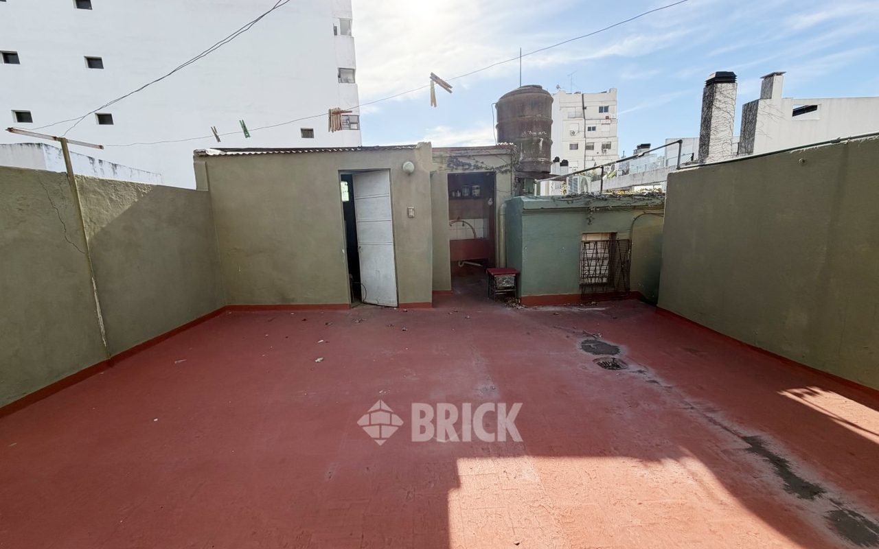 ALVAREZ, JULIAN al 1100 Piso 1 22