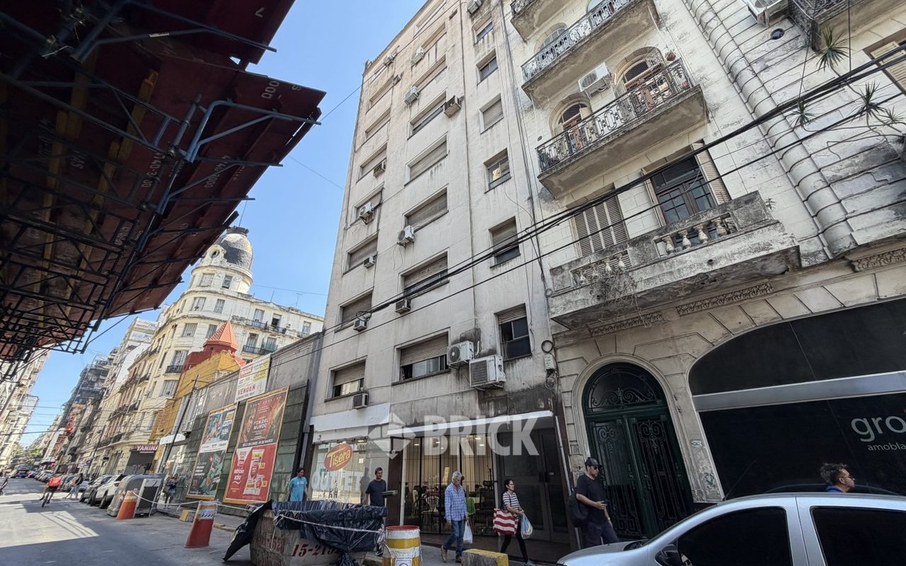 SARMIENTO al 1300 Piso 2 21