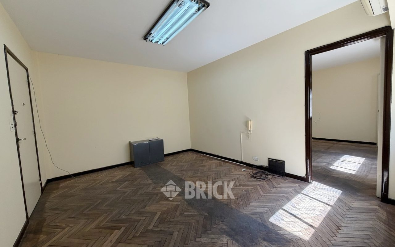 SARMIENTO al 1300 Piso 2 4