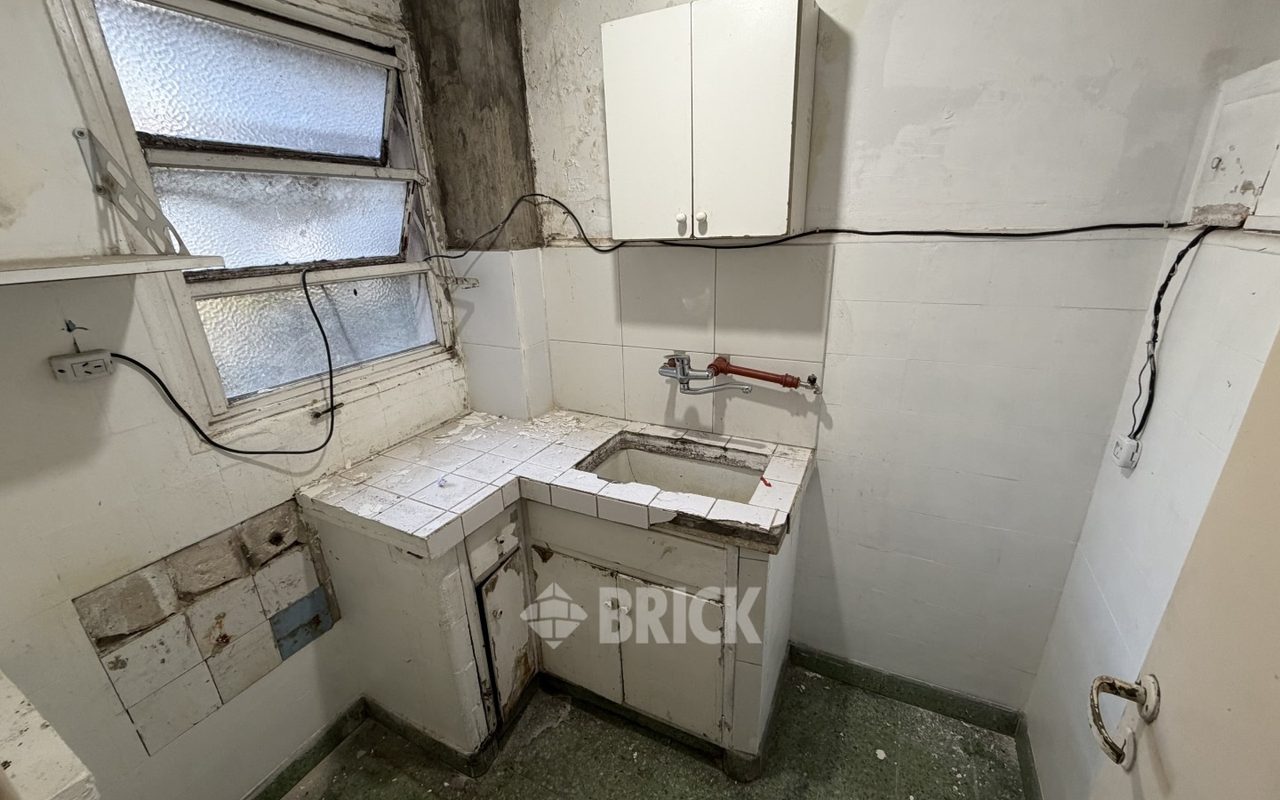 SARMIENTO al 1300 Piso 3 5