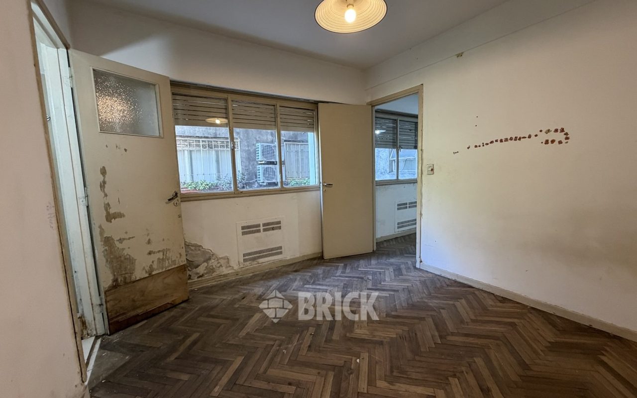 SARMIENTO al 1300 Piso 3 8