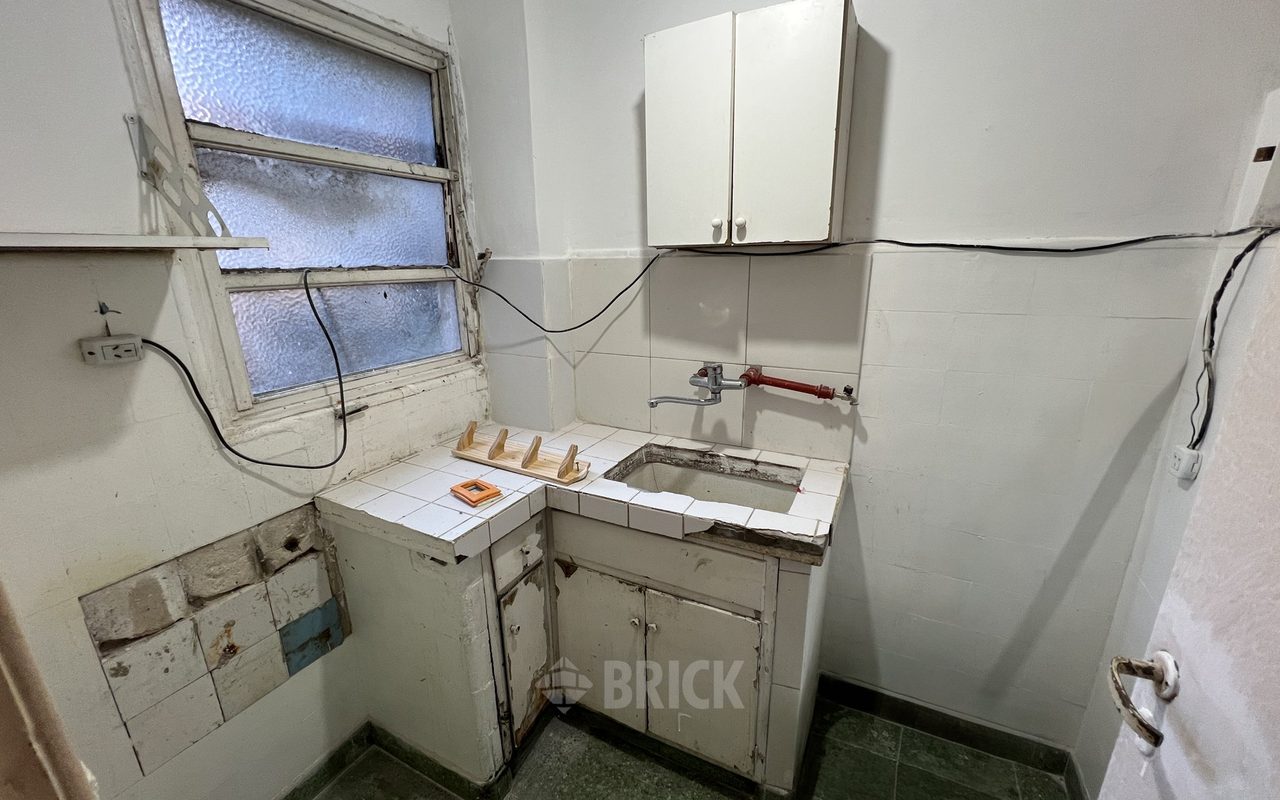 SARMIENTO al 1300 Piso 3 8
