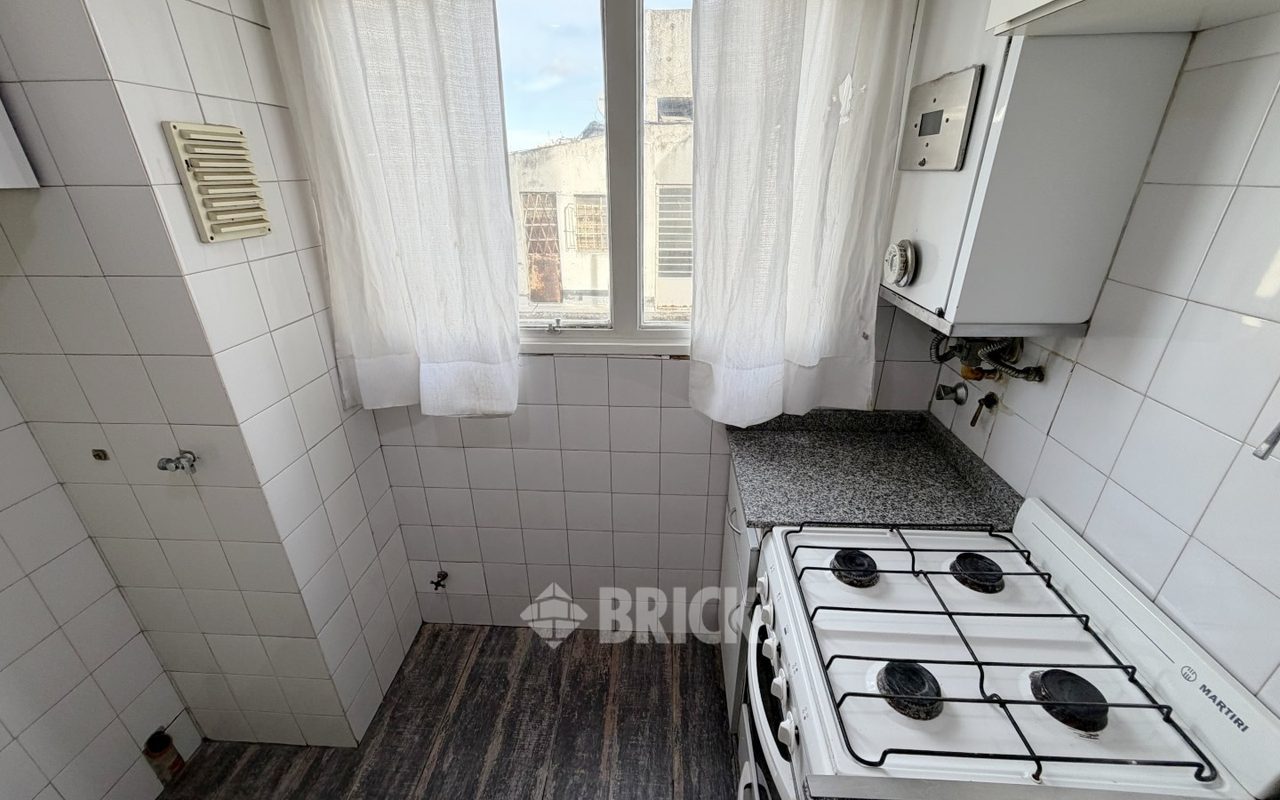 ALVEAR, MARCELO T. DE al 1900 Piso 11 18