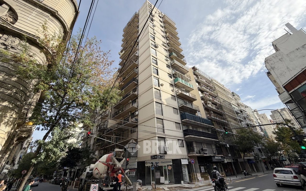 ALVEAR, MARCELO T. DE al 1900 Piso 11 25