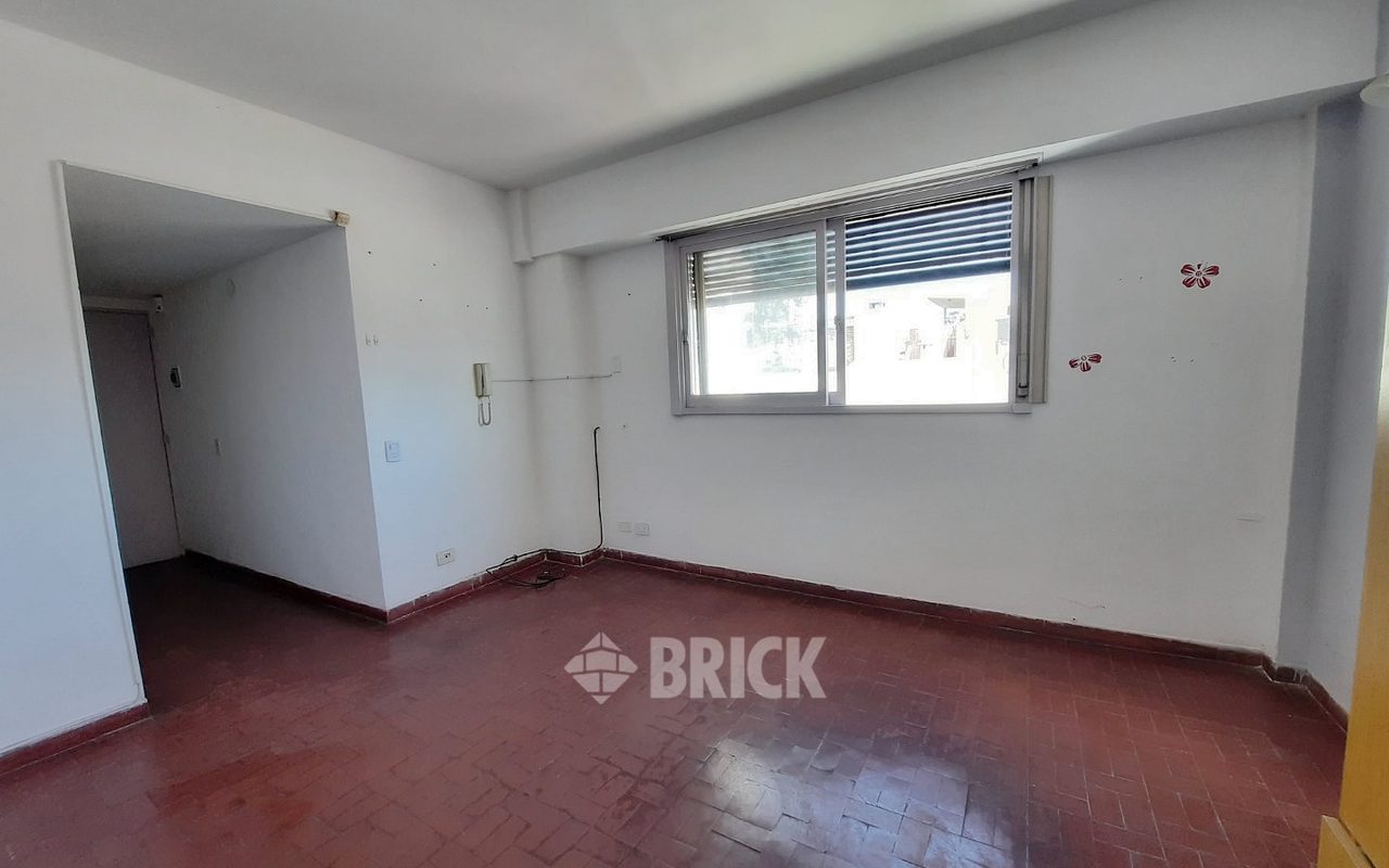 CONDE al 1000 Piso 3 6