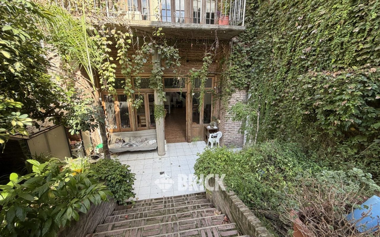 MORENO al 2100 Piso PB 18