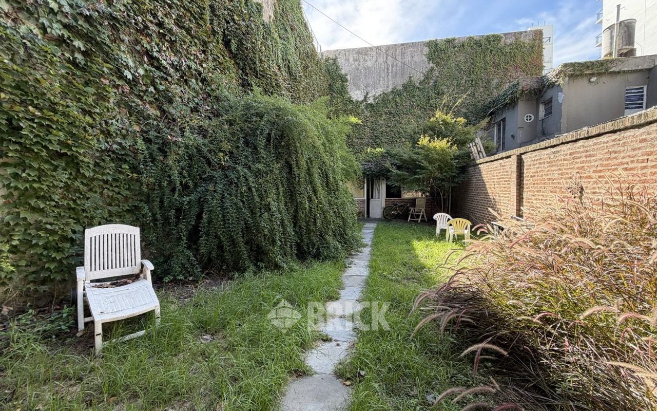 MORENO al 2100 Piso PB 21