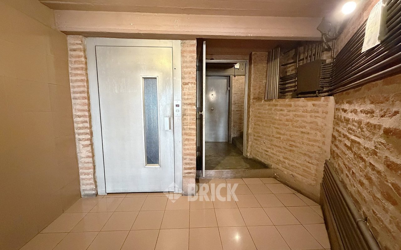 MORENO al 2100 Piso PB 37