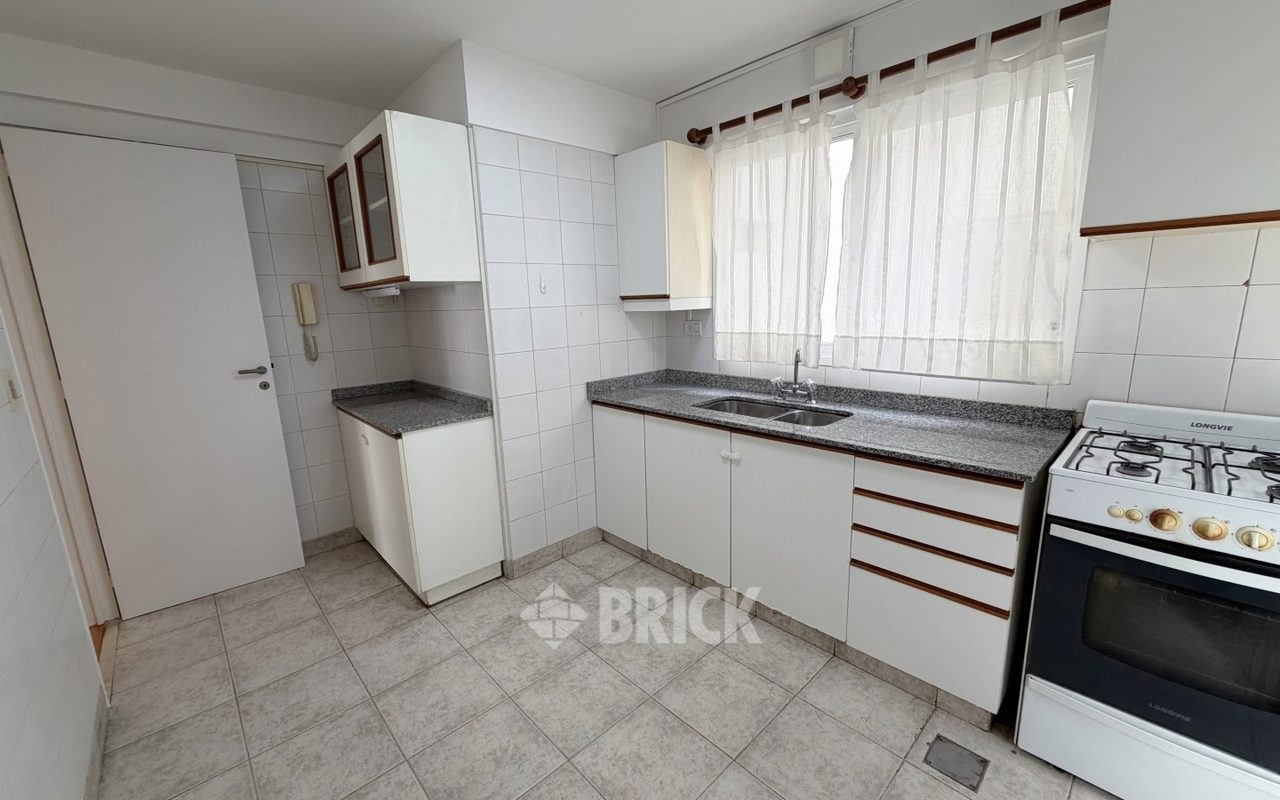 CABRERA, JOSE ANTONIO al 3500 Piso 4 24