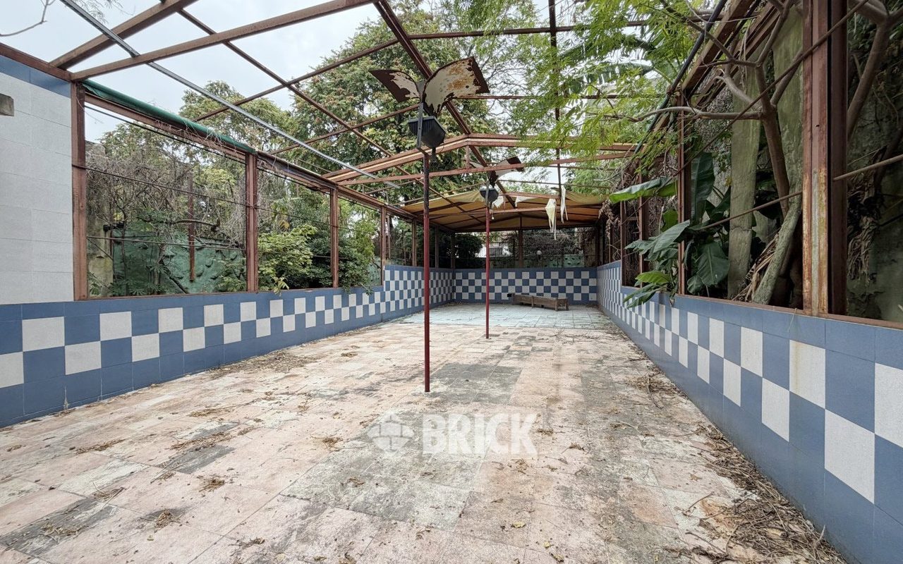 YRIGOYEN, HIPOLITO, AV. al 8200 15