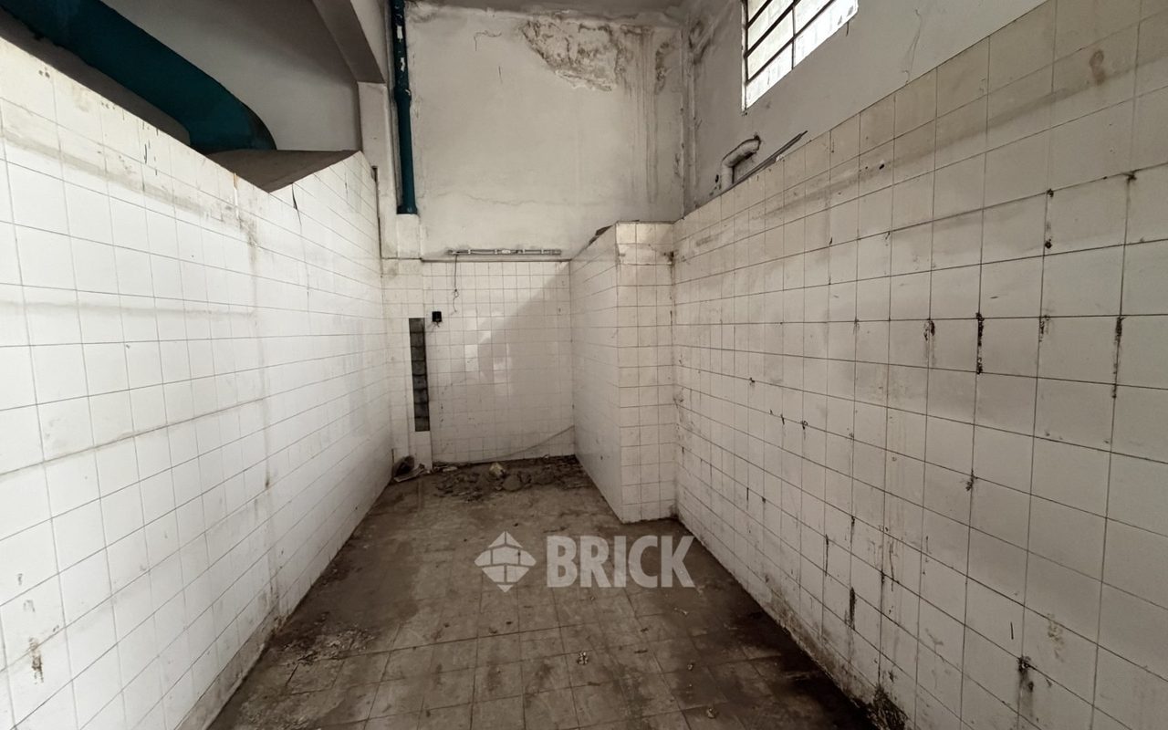 YRIGOYEN, HIPOLITO, AV. al 8200 31