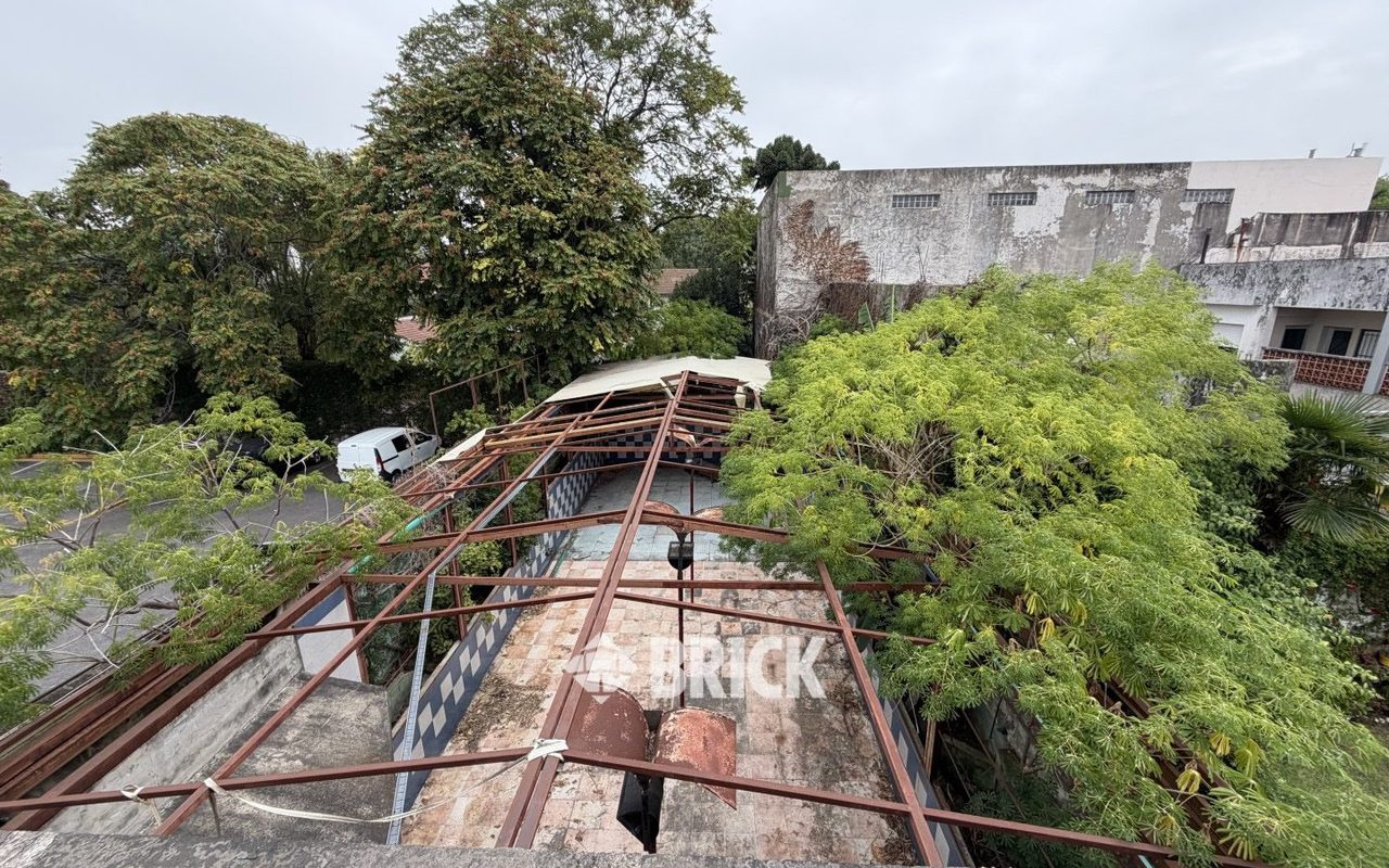 YRIGOYEN, HIPOLITO, AV. al 8200 41