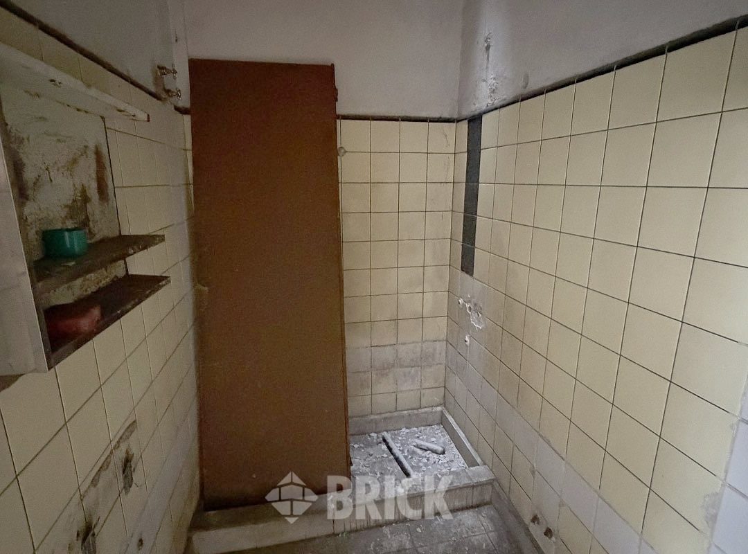 YRIGOYEN, HIPOLITO, AV. al 8200 56