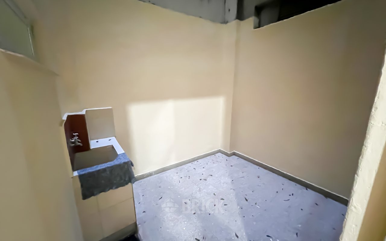 AUSTRIA al 2500 Piso PB 9