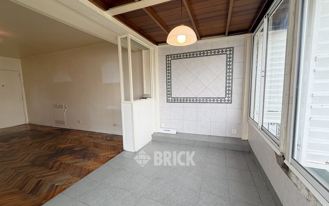 LOPEZ, VICENTE al 1900 Piso 9 8