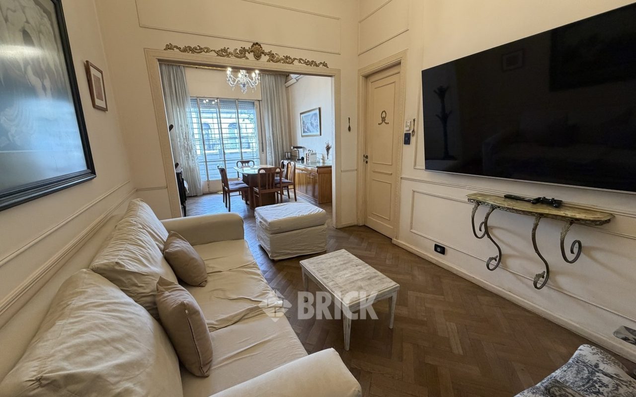 ENTRE RIOS, AV. al 1600 Piso 1 1