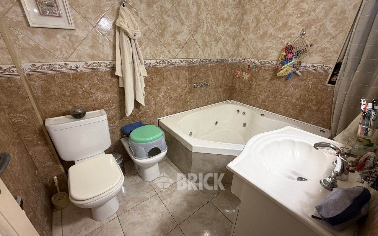 ENTRE RIOS, AV. al 1600 Piso 1 14