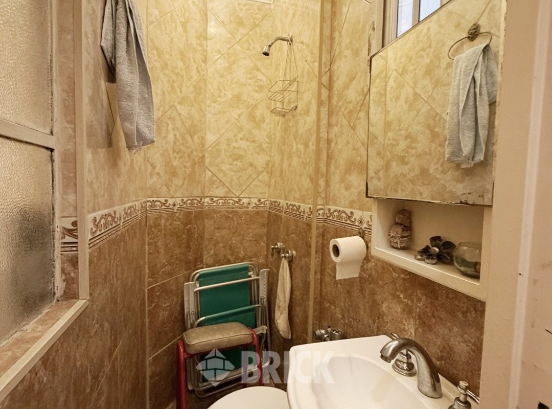 ENTRE RIOS, AV. al 1600 Piso 1 22