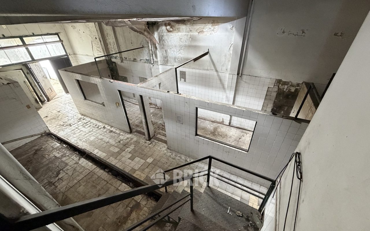 YRIGOYEN, HIPOLITO, AV. al 8200 29