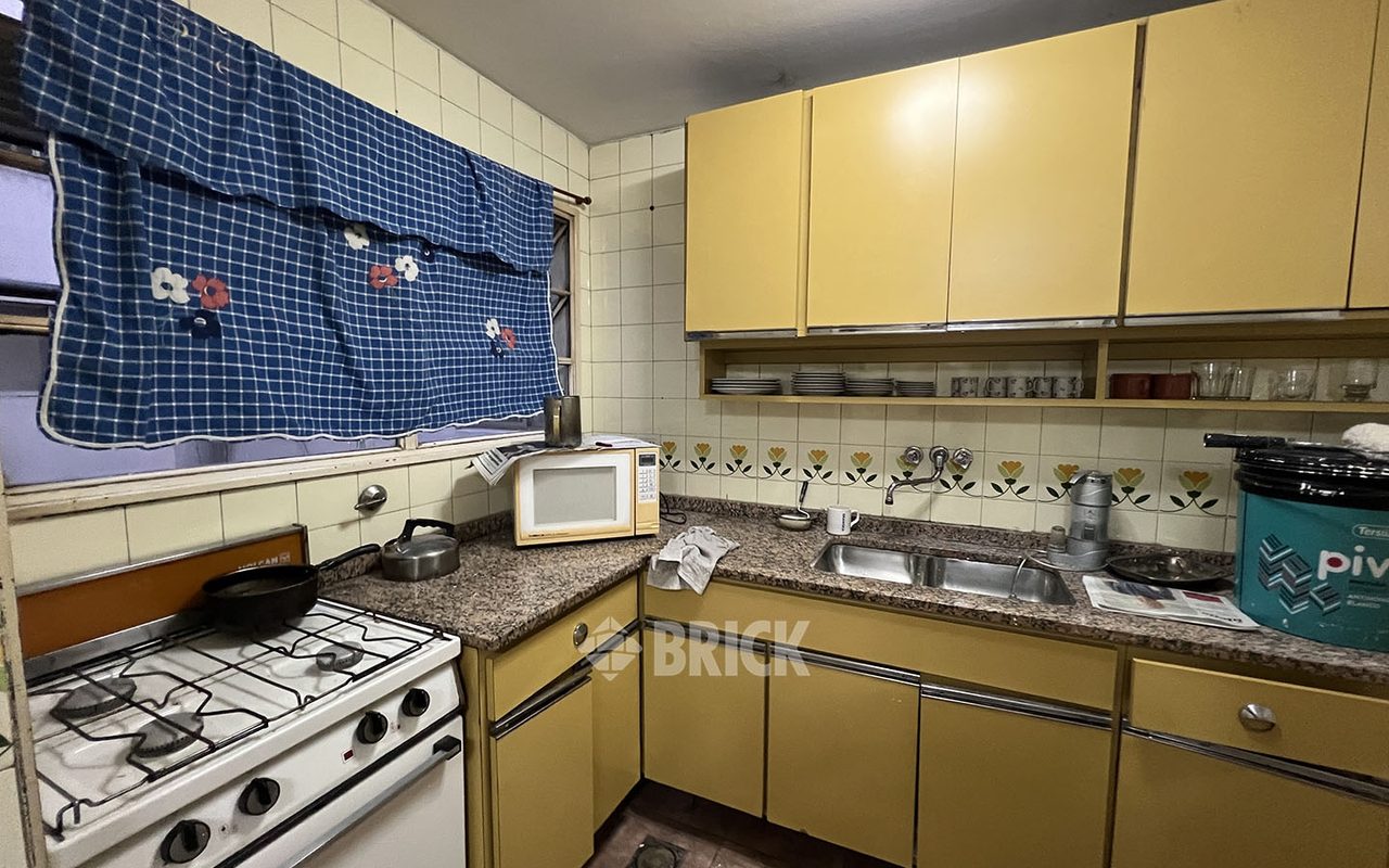 MORENO, JOSE MARIA, AV. al 700 Piso 2 23