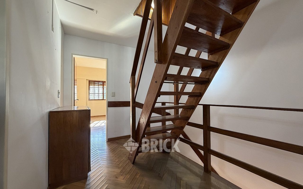 MERCADER, EMIR al 4300 Piso PB 17