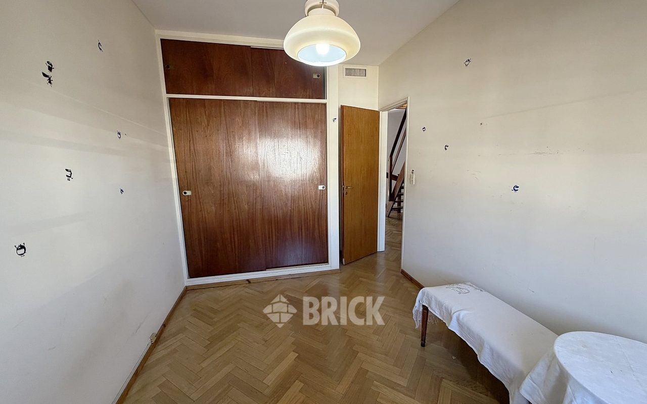 MERCADER, EMIR al 4300 Piso PB 20