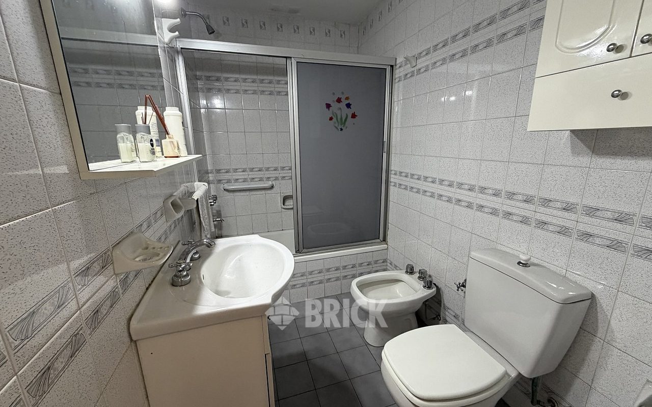 MERCADER, EMIR al 4300 Piso PB 23