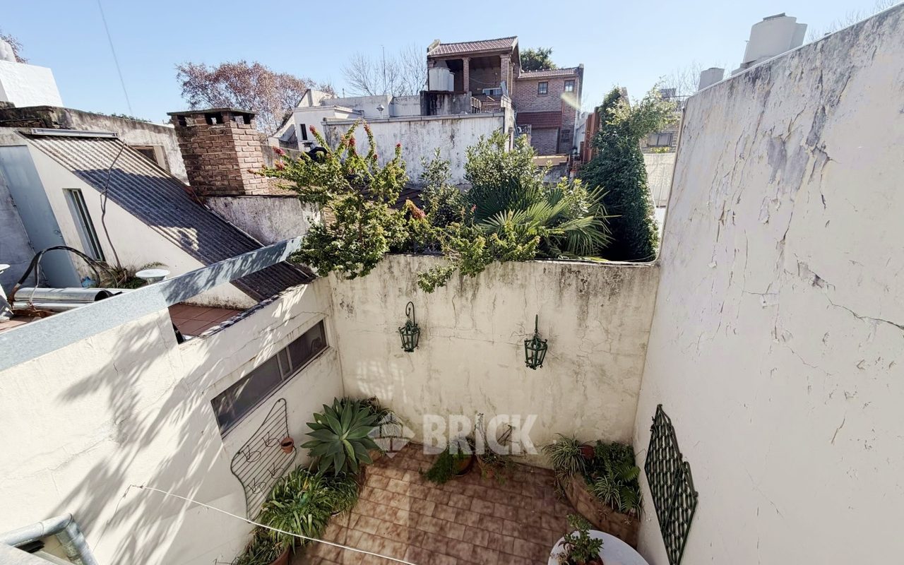 MERCADER, EMIR al 4300 Piso PB 26