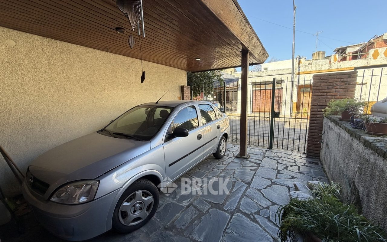 MERCADER, EMIR al 4300 Piso PB 34