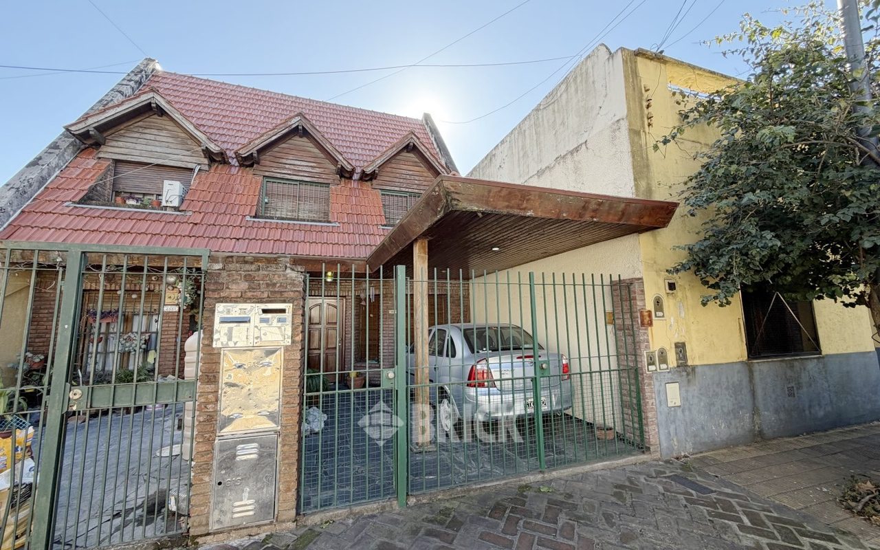 MERCADER, EMIR al 4300 Piso PB 36