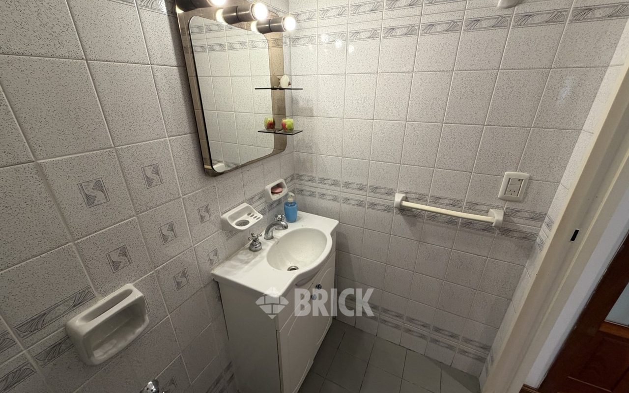 MERCADER, EMIR al 4300 Piso PB 7