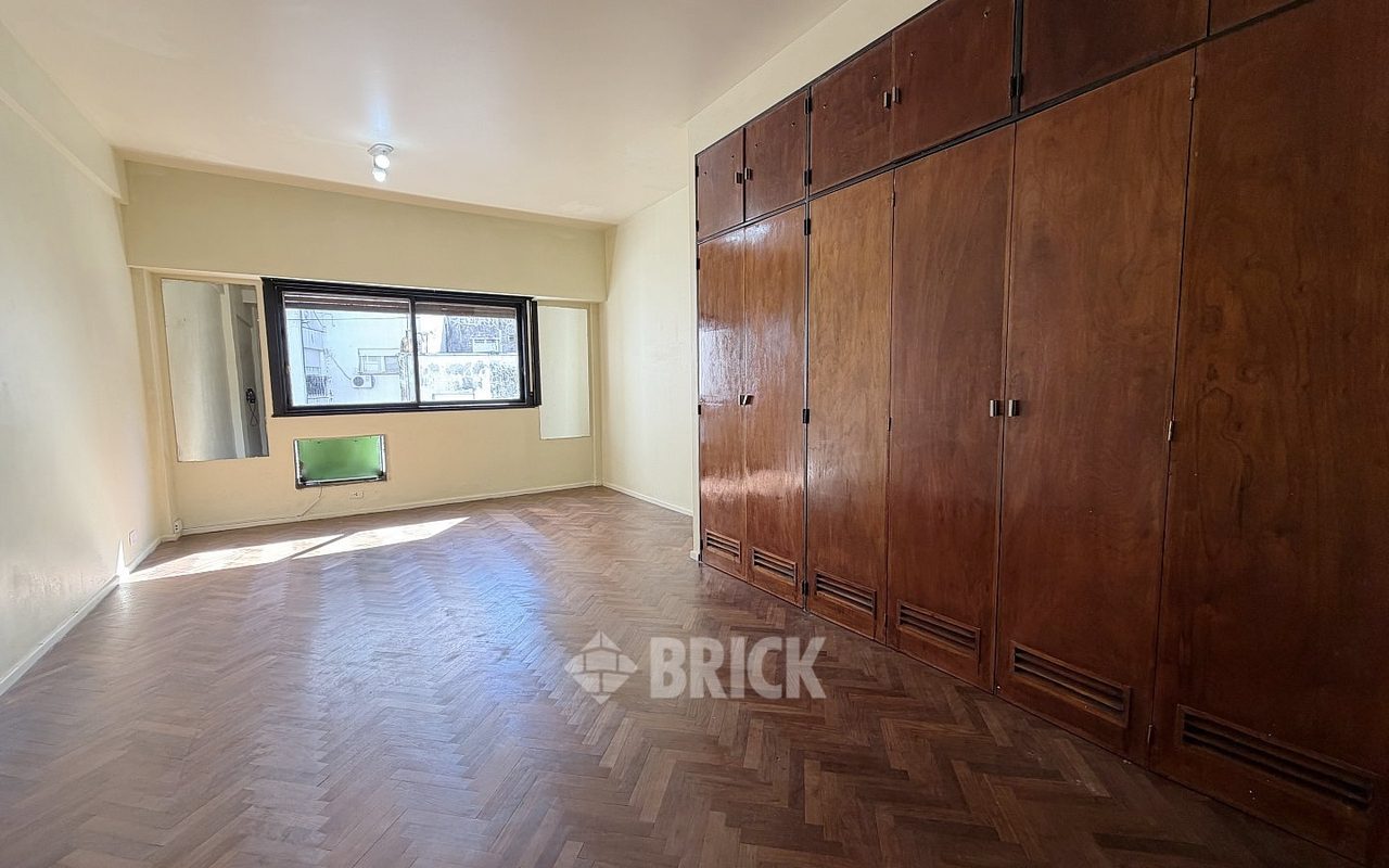 AZCUENAGA al 1900 Piso 8 1