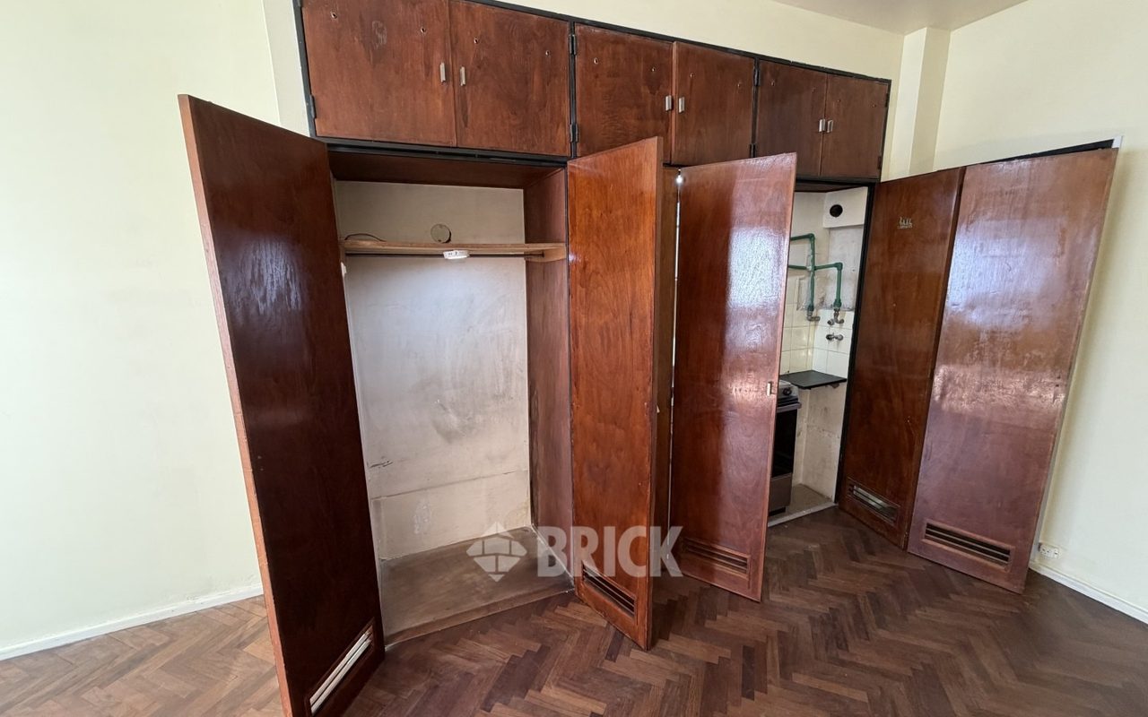 AZCUENAGA al 1900 Piso 8 10