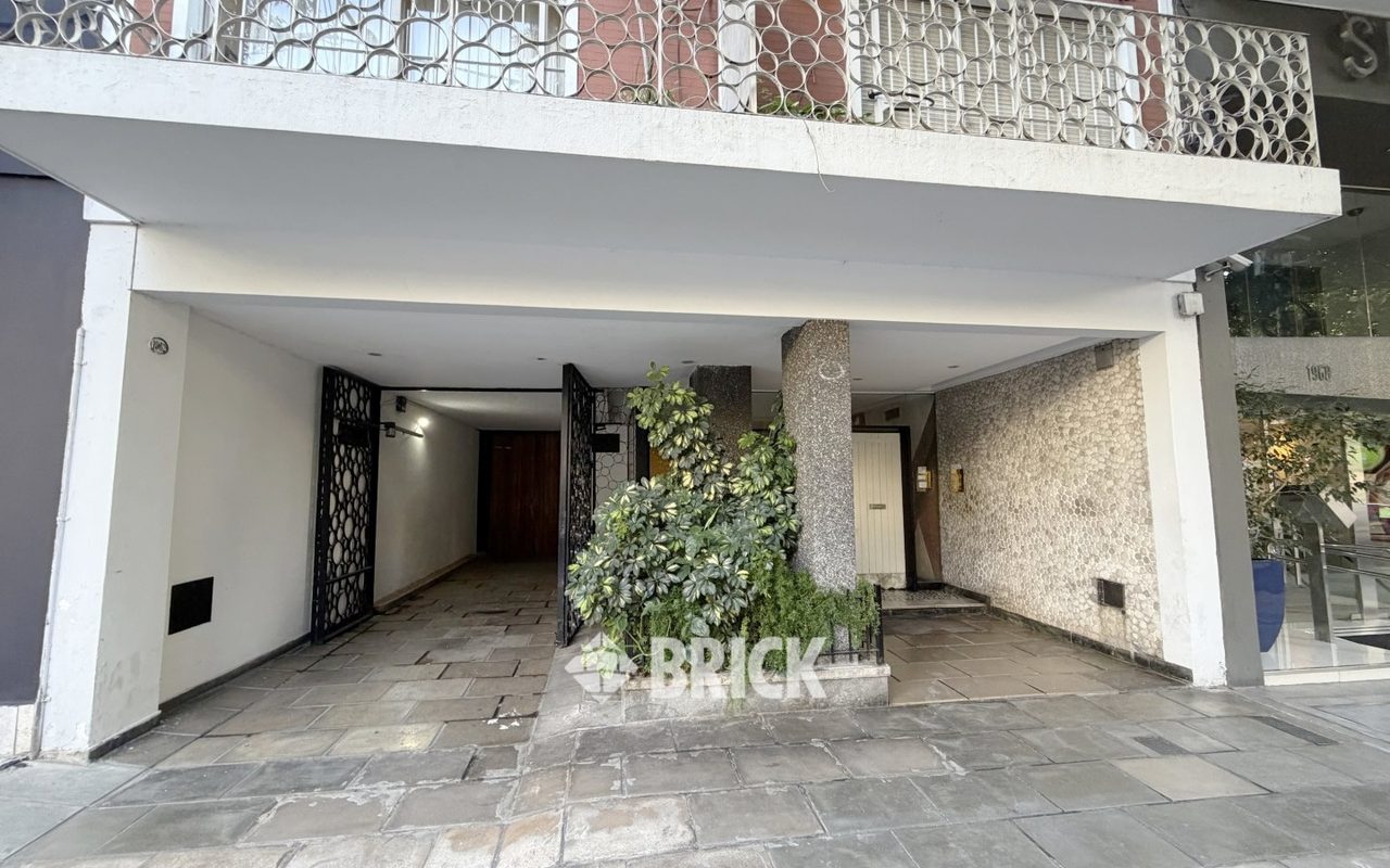 AZCUENAGA al 1900 Piso 8 17