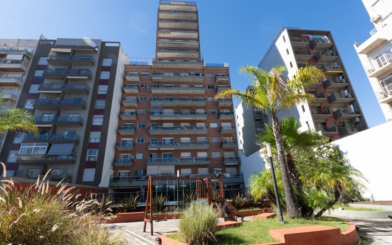 ALVAREZ, DONATO, T. GRAL. al 200 Piso 7 15