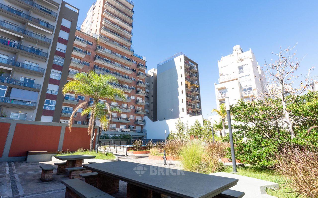 ALVAREZ, DONATO, T. GRAL. al 200 Piso 7 19