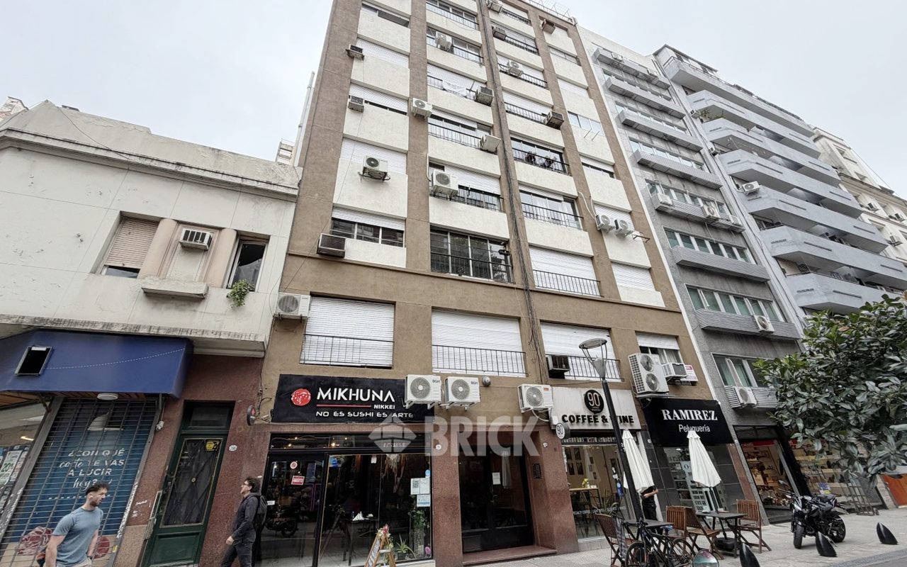 MAIPU al 700 Piso 8 37