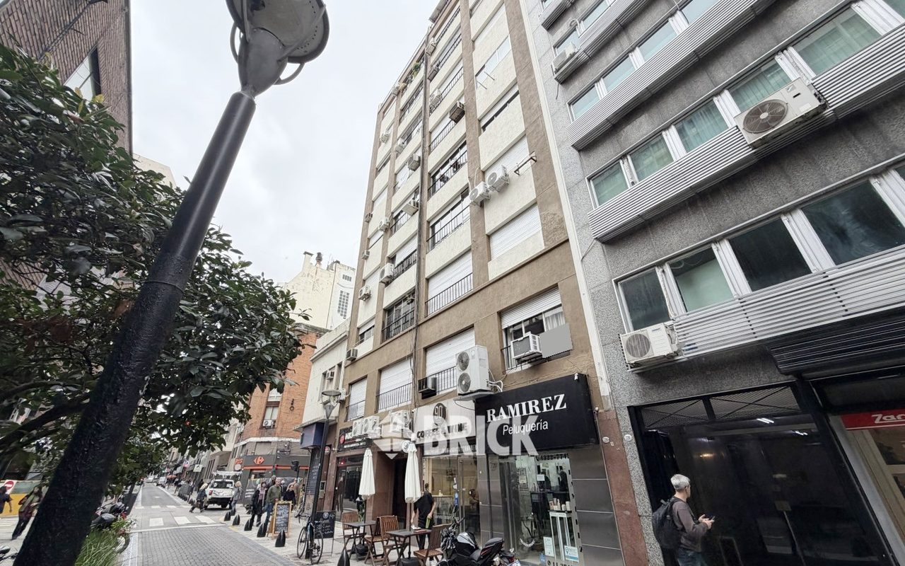 MAIPU al 700 Piso 8 38