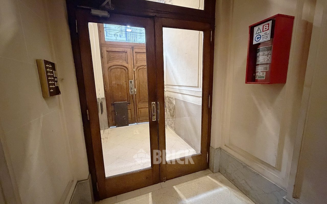 PARAGUAY al 2000 Piso 6 24