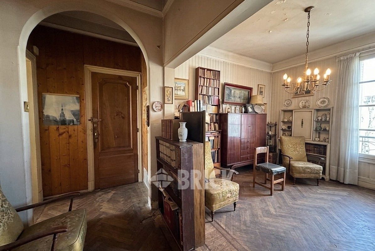 PARAGUAY al 2000 Piso 6 7