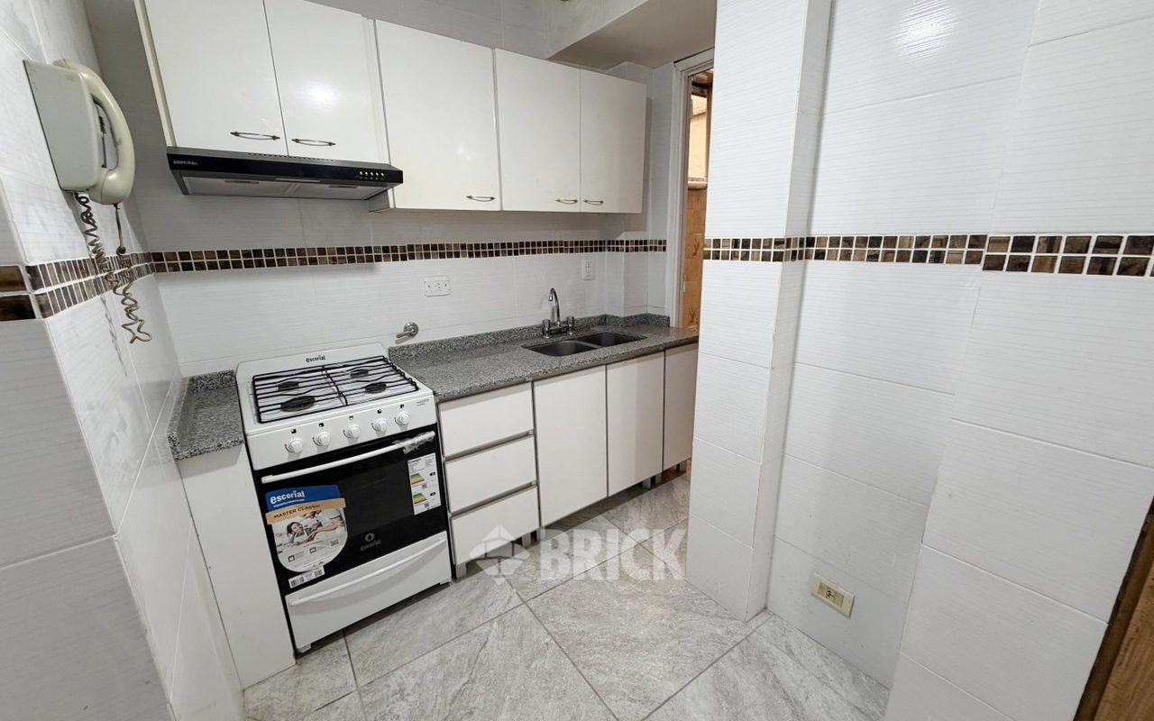 SOLIS al 800 Piso PB 18