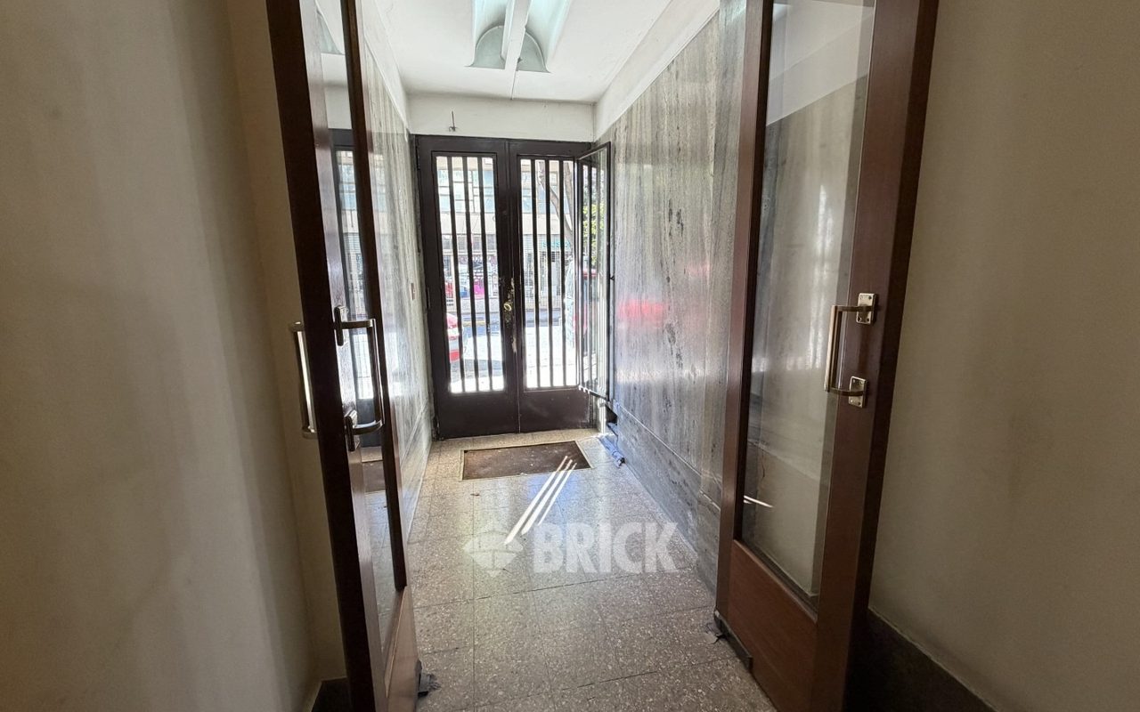 SOLIS al 800 Piso PB 27