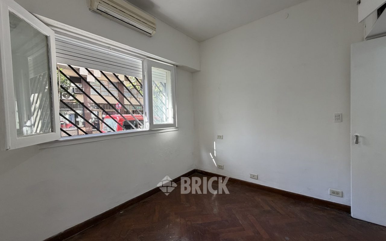SOLIS al 800 Piso PB 10