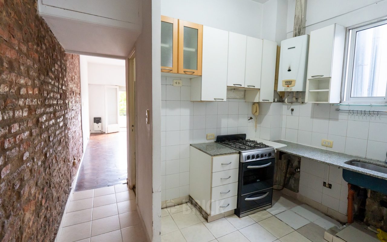 NAON, ROMULO S., DR. al 2200 Piso 2 11